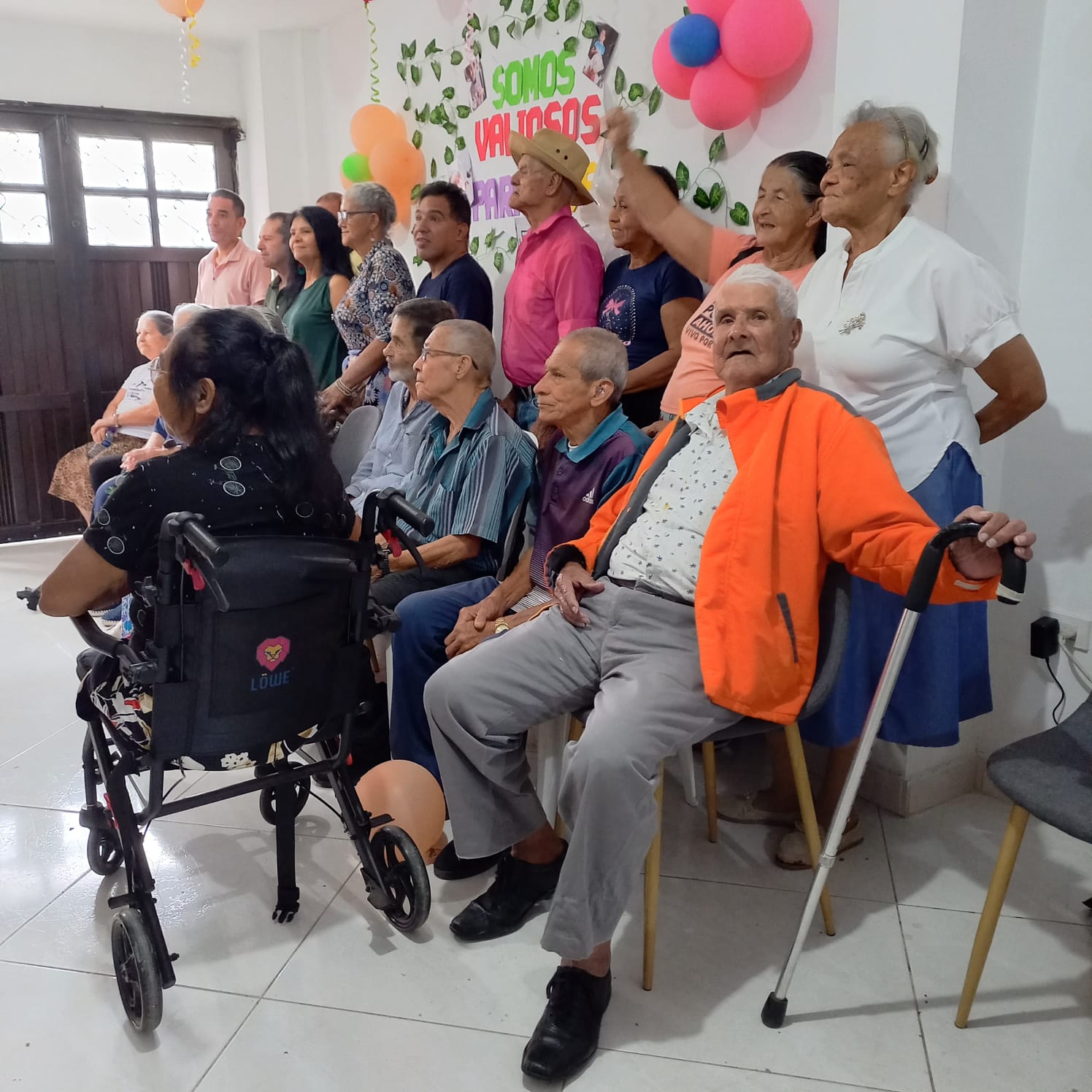Grupo de beneficiarios en la actividad “Somos valiosos”